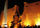 Луксорский храм в ночное время